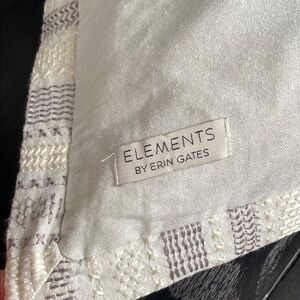 Elements by Erin Gates large pillow cover (+ pillow) w/ intricate stitching. New